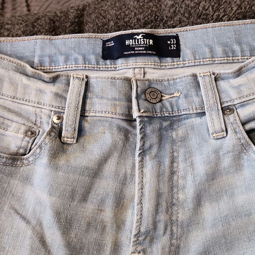 NWOT Hollister faded jeans 33x32